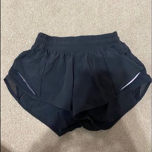 Hotty hot lululemon shorts 2.5 inseam